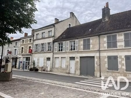immeuble à saint-savin (86310)