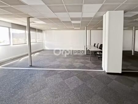 location bureaux 577 m²