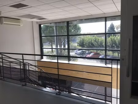 location bureaux 464 m²