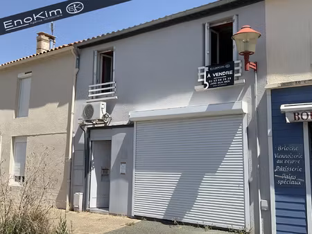 ensemble immobilier avec maison d'habitation et local commer