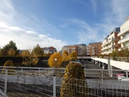 t2 récent avec parking