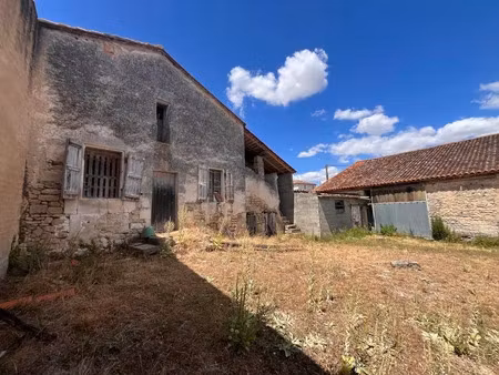 vente maison 2 pièces 450 m² à saint-genis-d'hiersac (16570)  77 420 €