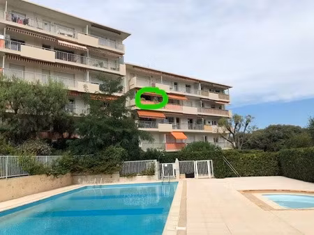 location appartement 1 pièce 29 m² à antibes (06160)