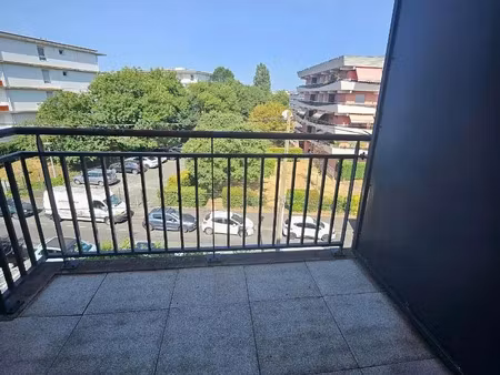 appartement à louer 2 pièces 44.61 m² - lormont (33) - 750€
