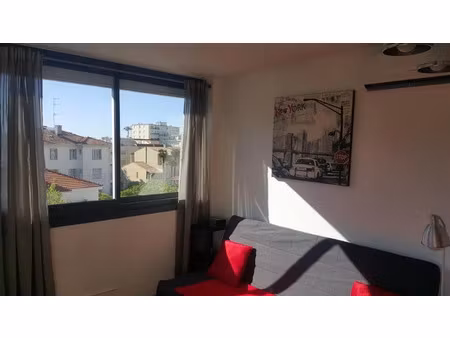 location appartement 1 pièce 31 m² à nice (06000)