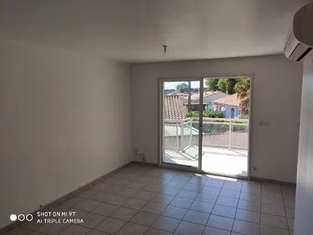 location appartement 2 pièces 38m² montescot 66200
