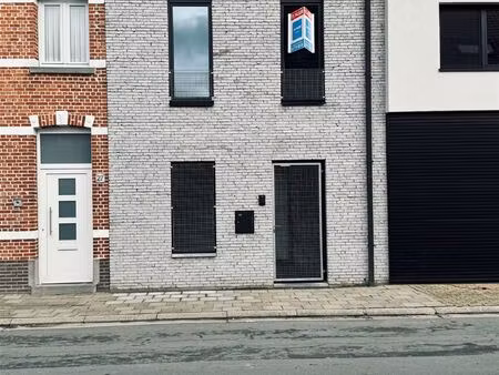 huis te huur in vrasene met 3 slaapkamers