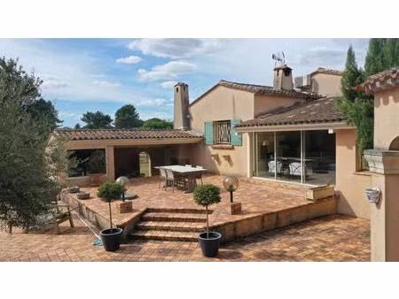 découvrez le charme et les volumes d'une maison d'architecte - 300 m2 - 4 chambres à pugna