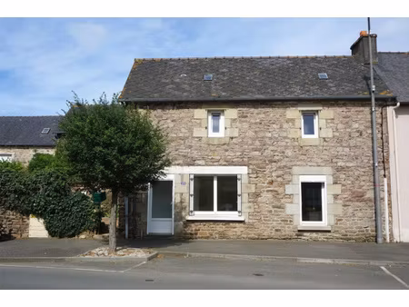 maison de bourg en pierre à rénover à pléhédel