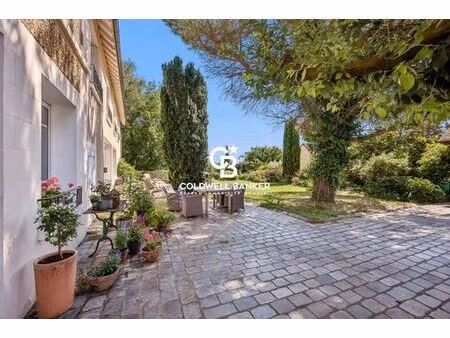 maison de 10 pièces de luxe en vente à chambourcy  île-de-france