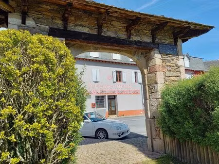 opportunité rare - vente murs & fonds : hôtel-restaurant licence iv sur l'axe rodez-millau