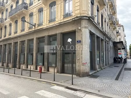 location local professionnel 278m² lyon 3ème