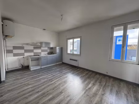 vente immeuble 151 m² poitiers (86000)