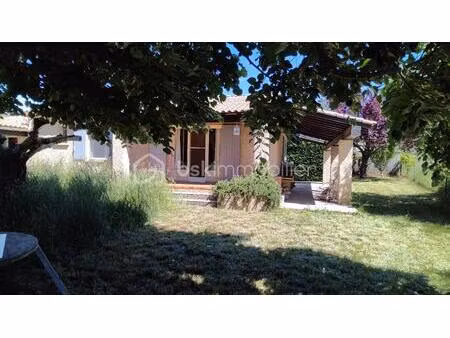 maison de 72 48 m² à saint-etienne-les-orgues