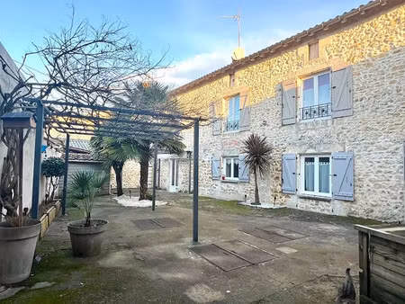 vente maison 8 pièces 137.6 m² à lhommaizé (86410)  214 000 €