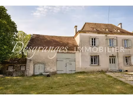 vente maison 6 pièces 150 m² à jumilhac-le-grand (24630)  139 000 €
