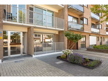 appartement te koop in stabroek met 1 slaapkamer
