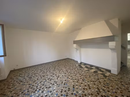 location appartement 3 pièces 79m² hagetmau 40700