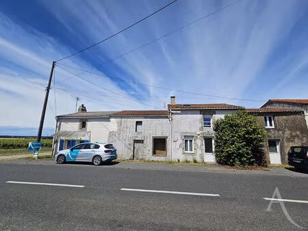 vente maison 5 pièces  100.00m²  corcoué