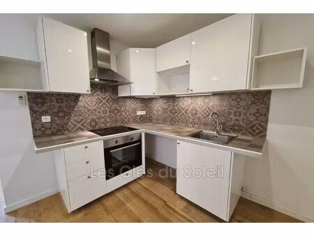 location appartement 2 pièces 35m² bandol 83150