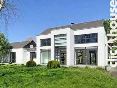 vente demeure d'exception à granville (50400) : à vendre / 225m² granville