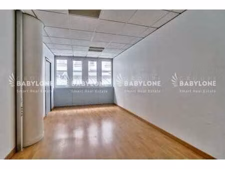 location bureaux 246 m² à 499 m²