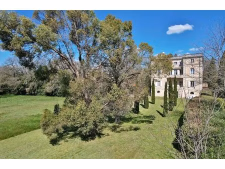 appartement de caractère au cœur d'un château  à seulement 8km d'uzès