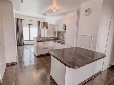 appartement 3 pièces - 62m² - terrasse 12m² - parking - résidence récente dans eco quartie