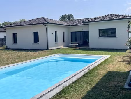 saint-aubin-de-médoc – maison climatisée  145m²  piscine  terrain 970m²