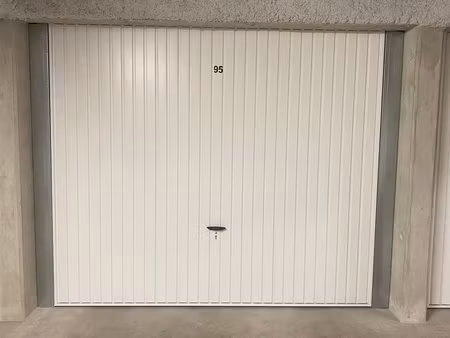 achat : parking (74240)