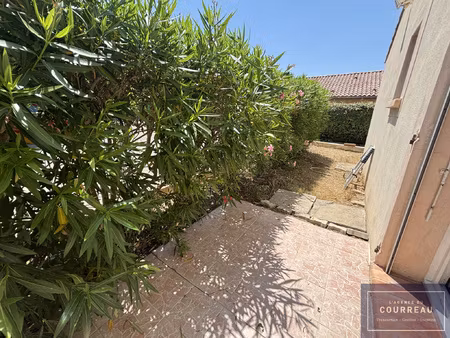 ravissant t2 de 28.11 m2 avec jardin et parking