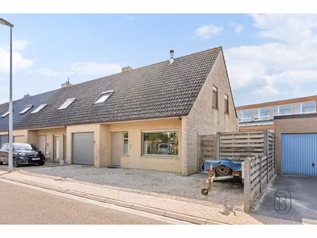 huis te koop in oostrozebeke met 3 slaapkamers