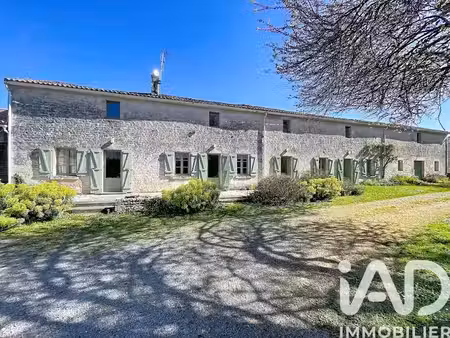 vente maison 8 pièces 230 m² à saint-pompain (79160)  280 000 €