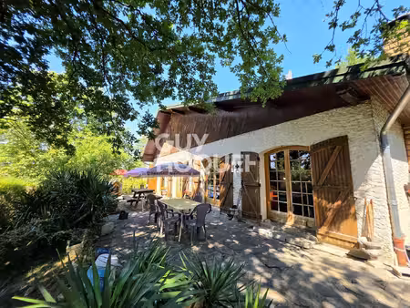 maison 4 chambres avec grand terrain de 3 930 m²