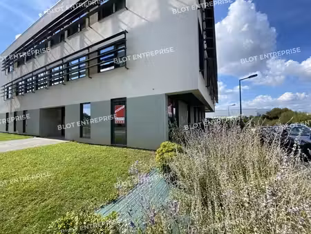 location bureaux lorient 56100 184m²