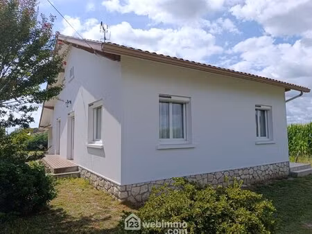 maison avec jardin et 3 chambres  garage  proximité des commodités