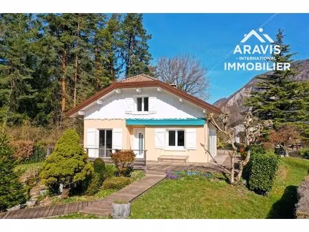 grande maison familiale avec vue imprenable sur le mont-blanc