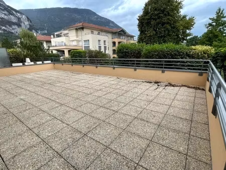 location appartement 3 pièces 65m2 sassenage 38360 - 1138 € - surface privée