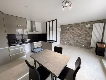 location appartement 3 pièces  65.00m²  ozoir