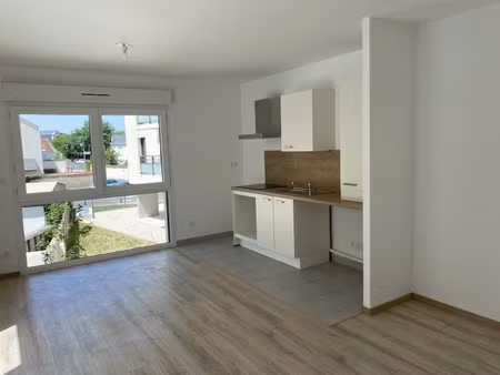 location appartement 3 pièces 61m² orleans 45100