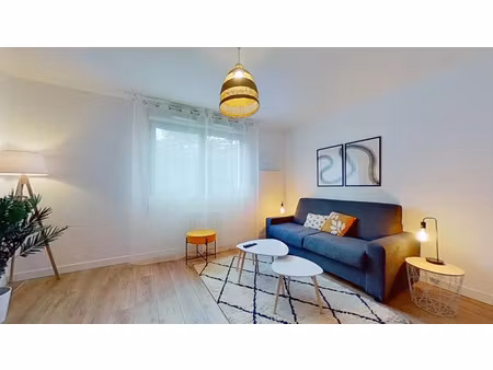 location appartement 1 pièce 28 m² à caluire-et-cuire (69300)