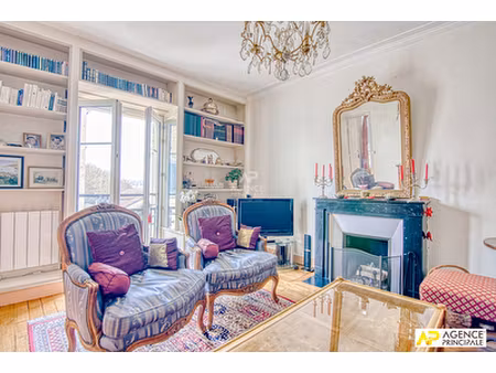 versailles notre-dame boulevard de la reine appartement duplex 4 pièces 84 m² situé au 2èm
