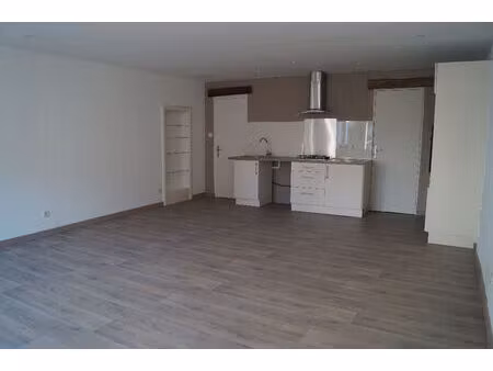 location appartement 2 pièces 51m² brissac quince 49320