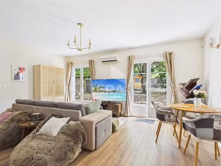 maison t4 dans résidence avec piscine