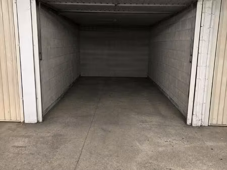 box fermé st genis laval