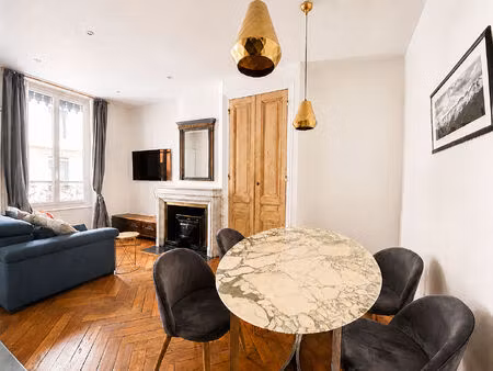 lyon 6 brotteaux/masséna superbe t3 de 74 m² rénové avec tout le charme de l'ancien