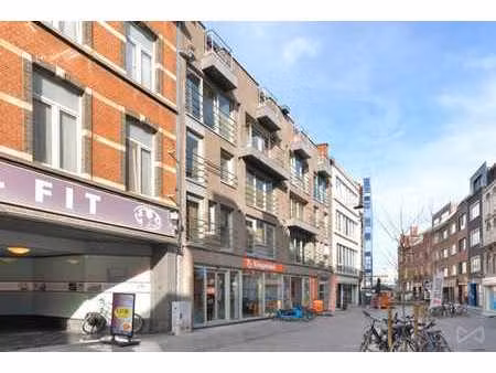 chambre d'étudiant en plein cœur de louvain