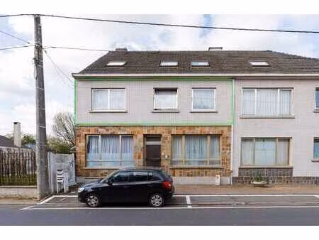 spacieux appartement avec grande terrasse!