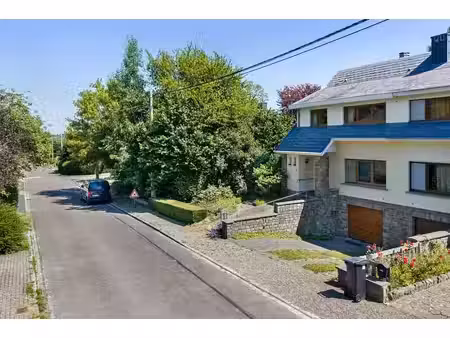 option- charmante maison avec jardin à neuville-en-condroz !