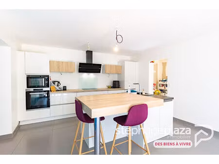 maison de village 139m² - 2 chambres + cave à st trivier-sur-moignans